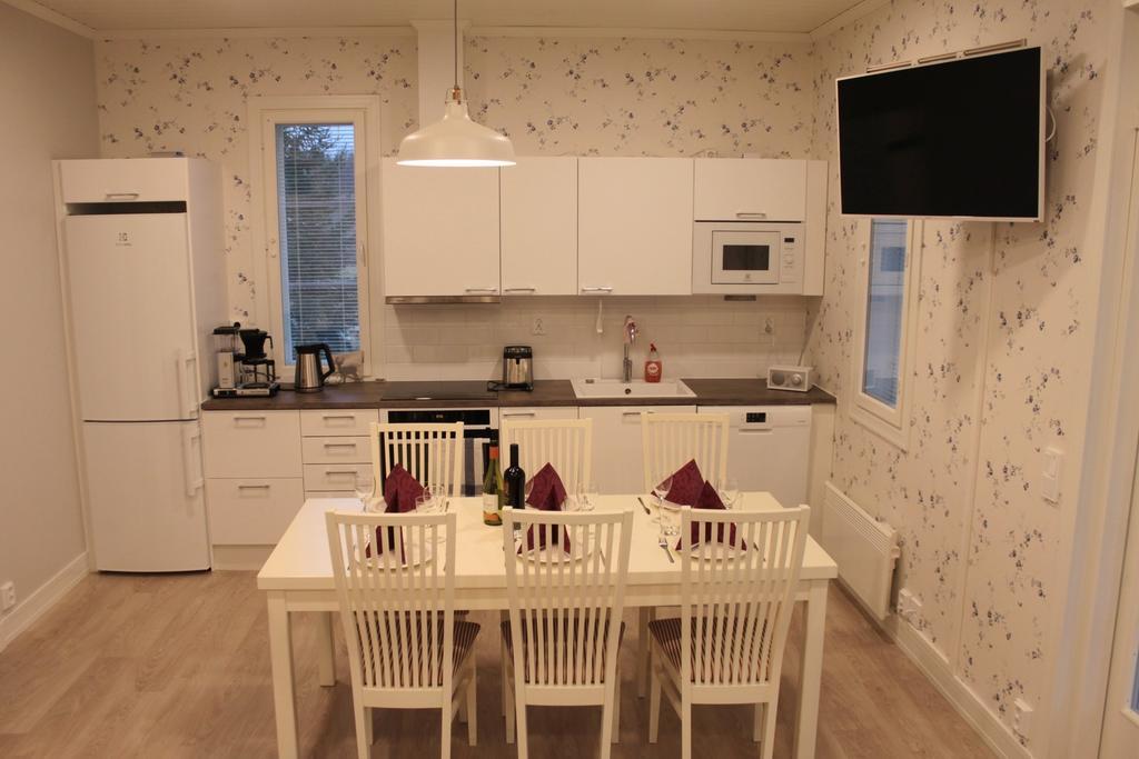 Löydön Kartano Villas S:t Michel Rum bild
